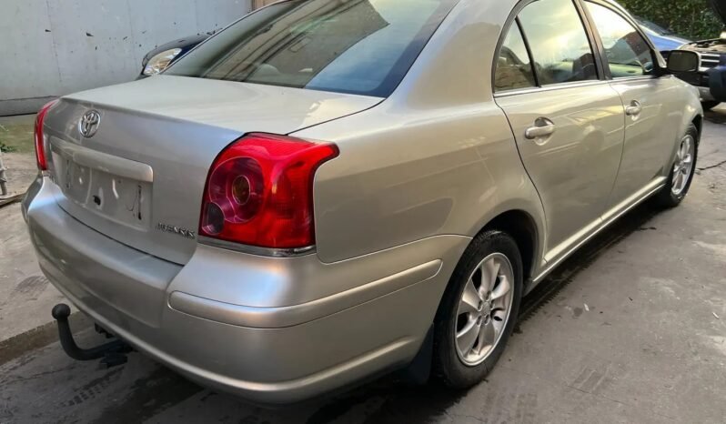 Toyota Avensis 1.8i VVT- i 16v Linea Luna full