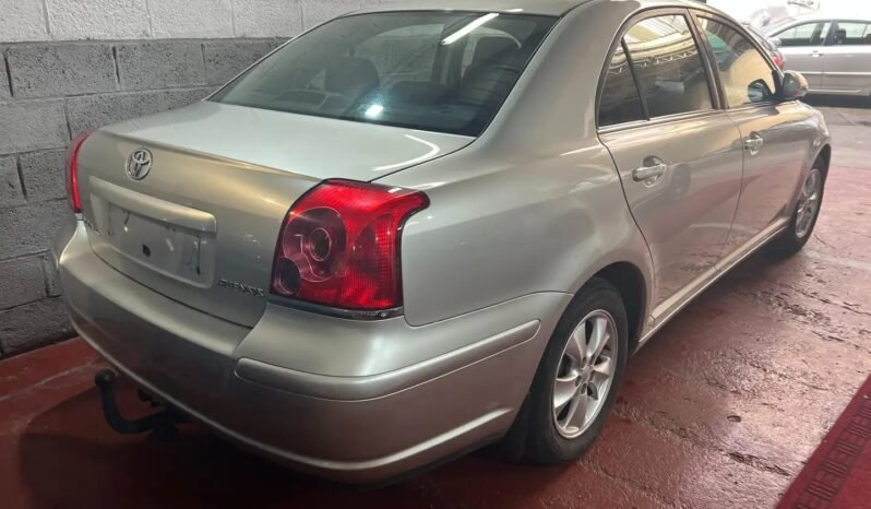 Toyota Avensis 1.8i VVT- i 16v Linea Luna full