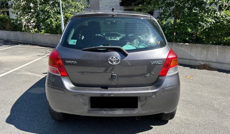 Toyota Yaris 1,3-101 CH  full