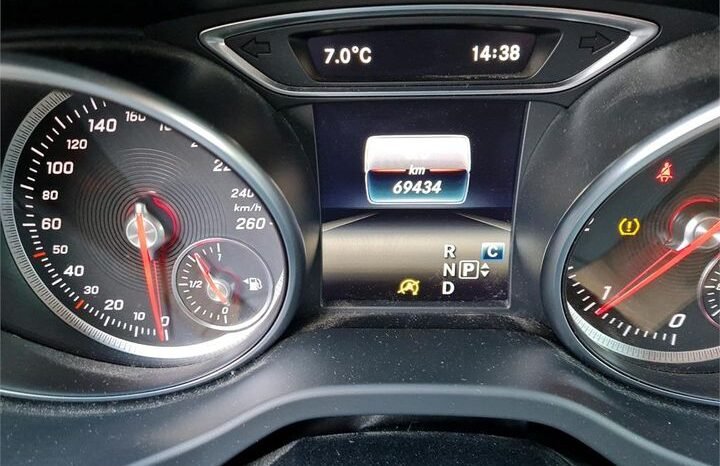 Mercedes-Benz A180D AMG-LINE 1.5D full