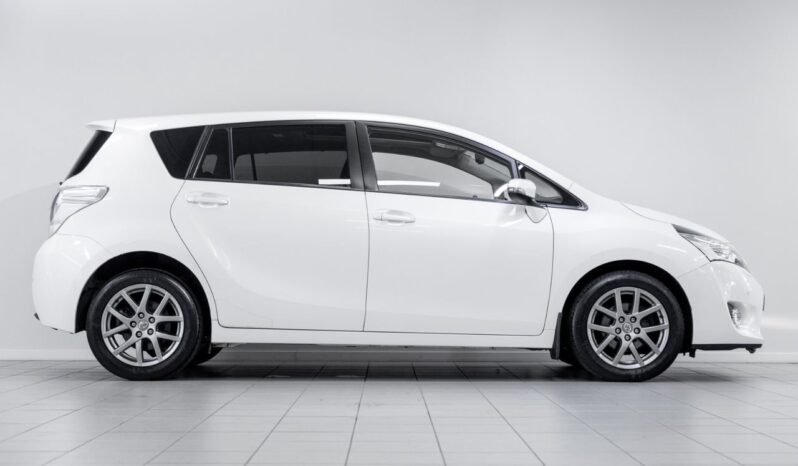 Toyota Verso VVT-I STYLE 1.8 – 147 ch – 2013 full