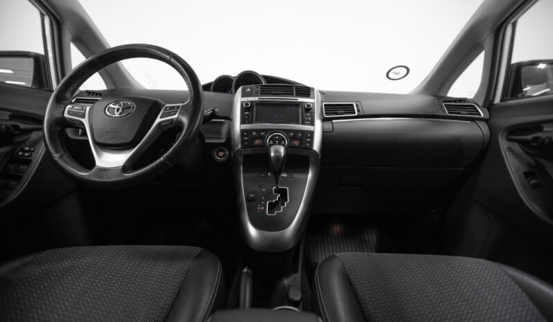 Toyota Verso VVT-I STYLE 1.8 – 147 ch – 2013 full