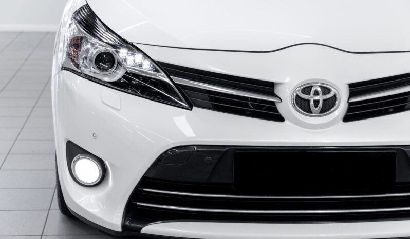 Toyota Verso VVT-I STYLE 1.8 – 147 ch – 2013 full