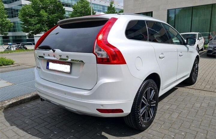 Volvo XC60 2.0 D3 Dynamic Edition full